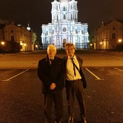 Прогулка по вечернему Петербургу. У Смольного собора